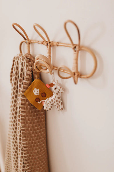 Beißring Giraffe und Knistertuch - Kikadu