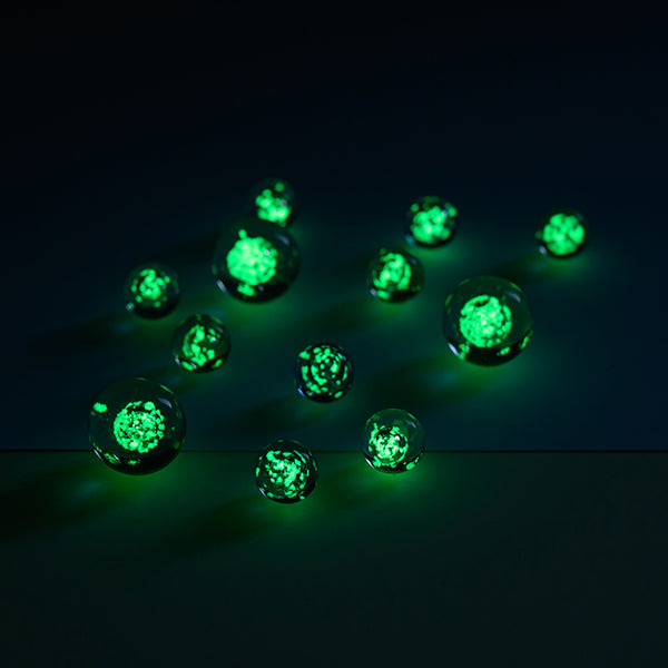 Magische Murmeln, blau – Glow in the Dark, 12 Stück in Geschenkverpackung - Ava&Yves
