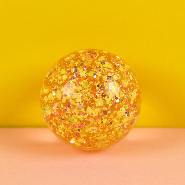 Flummi (kleiner Ball) mit Glitzer und Konfetti, Roségold/Zitronengelb, 49 mm - Ava&Yves