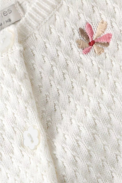 Strickjacke "Egret" mit kleiner Blumen-Stickerei - Noppies
