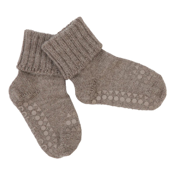 Rutschfeste Socken aus Alpaka, Walnuss - GoBabyGo