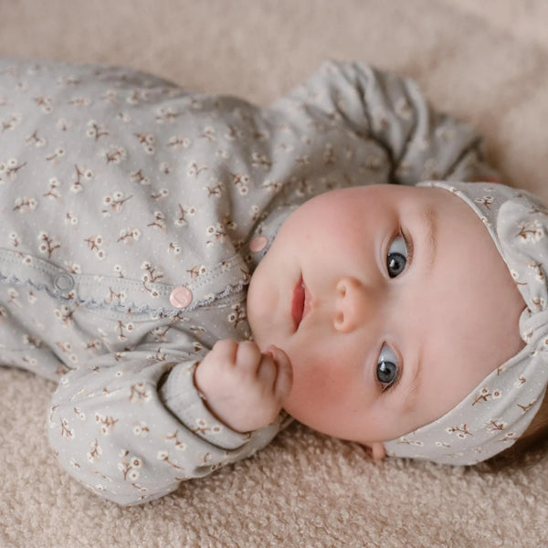 Set: Babyhose, Wickelshirt, Stirnband, Faded Blue (Graublau), geblümt - Dirkje